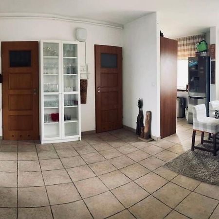 Mieszkanie W Centrum Miasta Ostrowiec Świętokrzyski Esterno foto