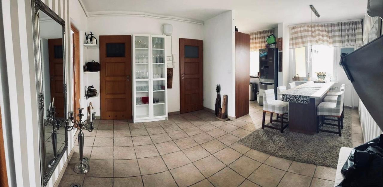 Mieszkanie W Centrum Miasta Ostrowiec Świętokrzyski Esterno foto